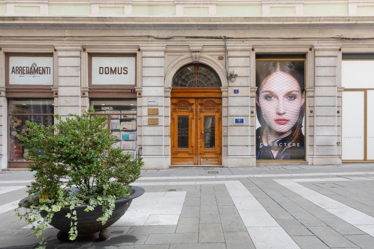 Trieste Chic Studio: Historic Elegance Exterior foto